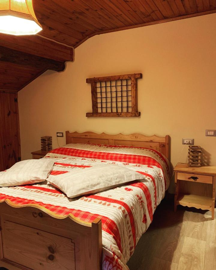 La Mansarda Di Casa Vacanze La Vite Bordogna Exteriör bild